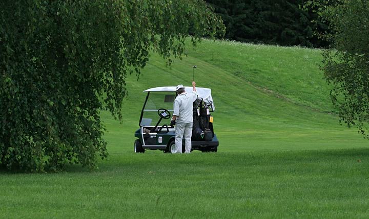 Freizeittipp  Golfen mit Ausblick