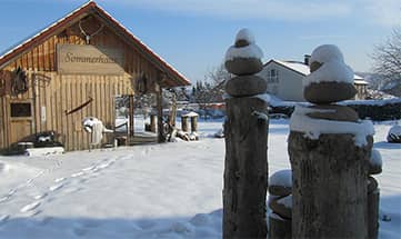 das-goetzfried_sommerhaus-winter.jpg