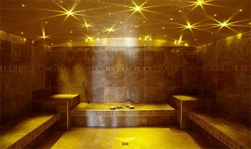 Hell erleuchtetes Dampfbad