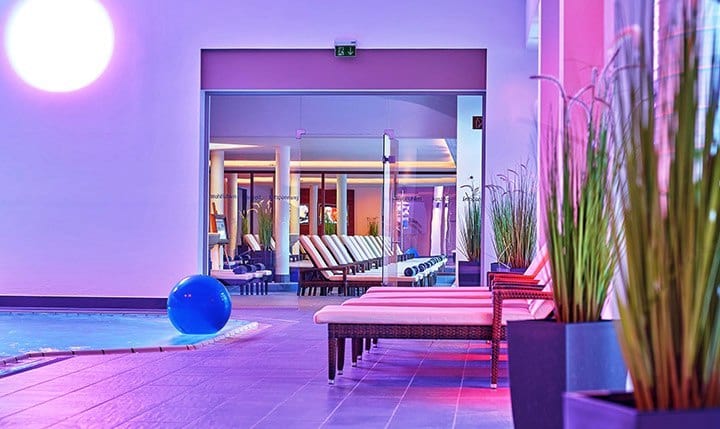 Hotelbild Therme am Abend