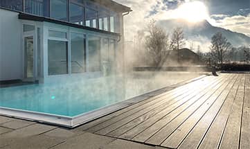 Dampfender Außenpool