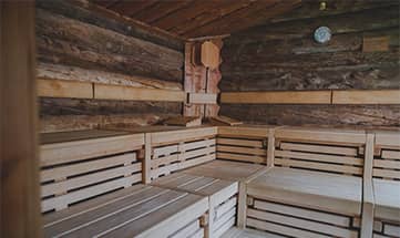 Blick auf die Holzsauna