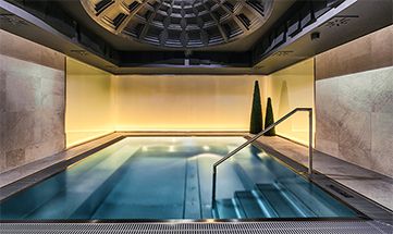 Relaxpool mit gemütlichem Einstieg