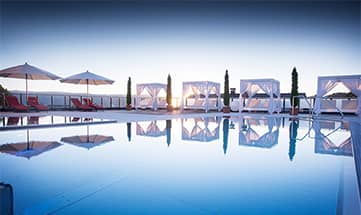 Der große Skywhirlpool an einem sonnigen Tag