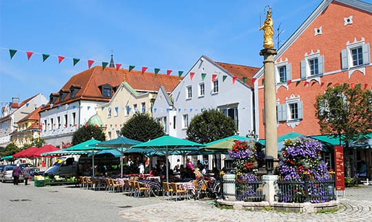Marktplatz in Kelheim in Niederbayern