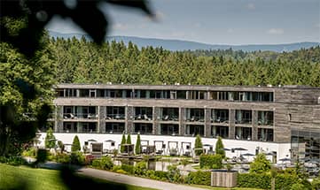 Außenansicht vom Hotel Reischlhof im Sommer