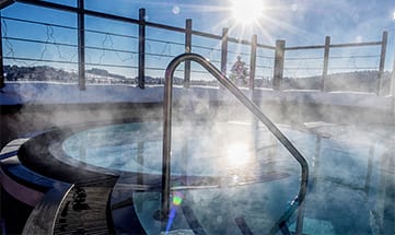 Einzigartiger Pool mit Aussicht