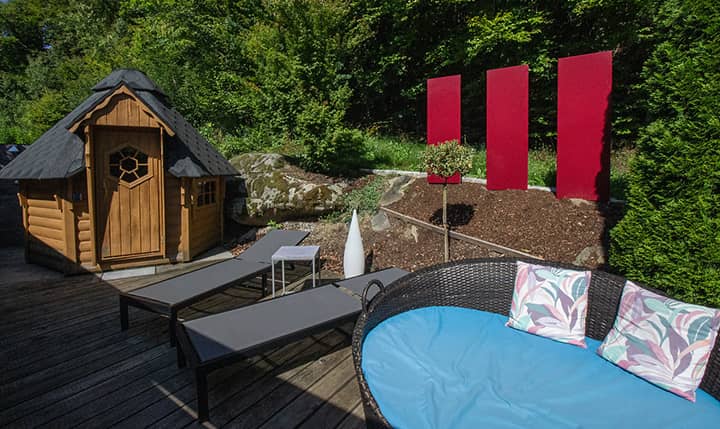 Angebot Wald-Wellness-Suite mit eigener Blocksauna